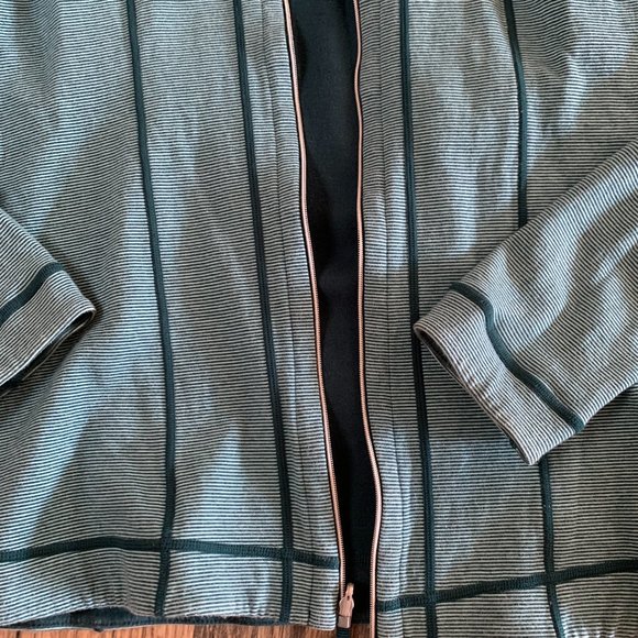 Women's Teal Solid/ Teal & Blue Striped Reversible Long Sleeve Jacket with Zip - Picture 7 of 7